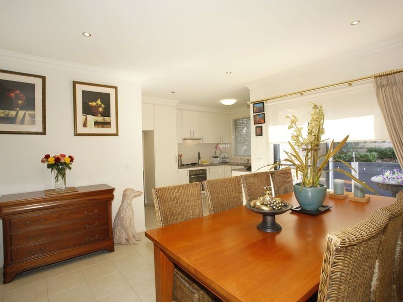 2/49 Palmerston Street, Berwick VIC 3806