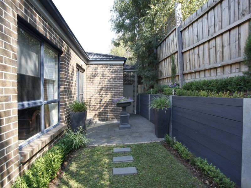 2/49 Palmerston Street, Berwick VIC 3806