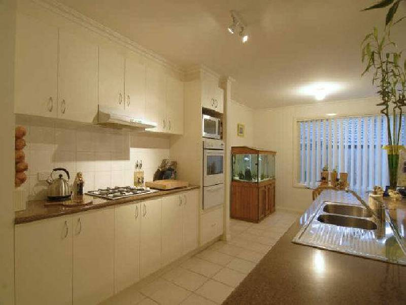 16 Turella Close, Berwick VIC 3806