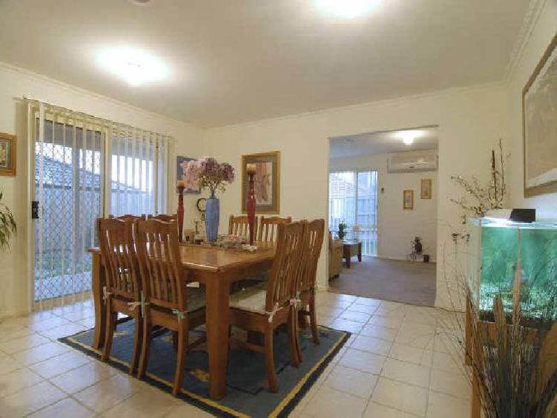 16 Turella Close, Berwick VIC 3806