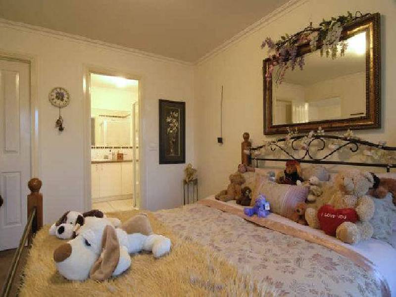 16 Turella Close, Berwick VIC 3806