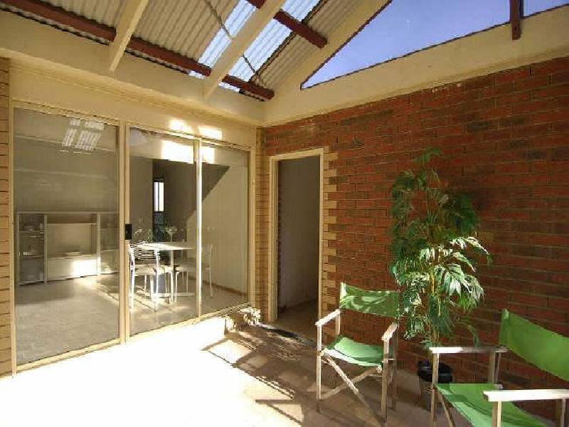 2 Curringa Close, Berwick VIC 3806