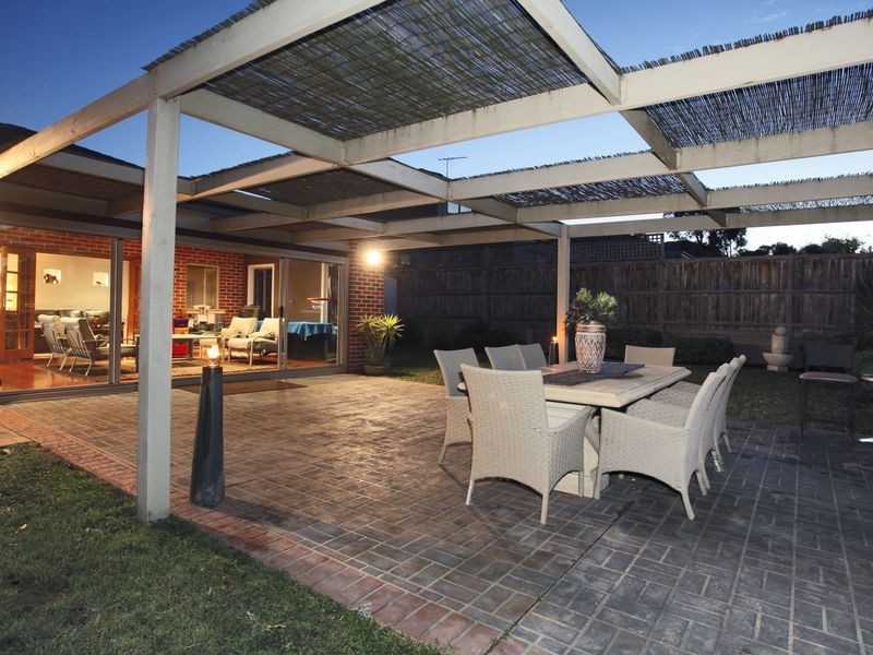 4 Viewgrand Drive, Berwick VIC 3806