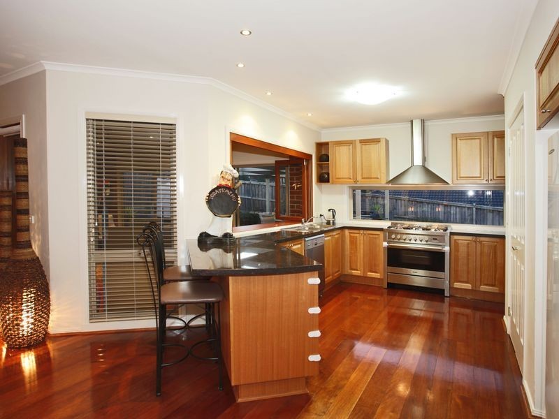 4 Viewgrand Drive, Berwick VIC 3806