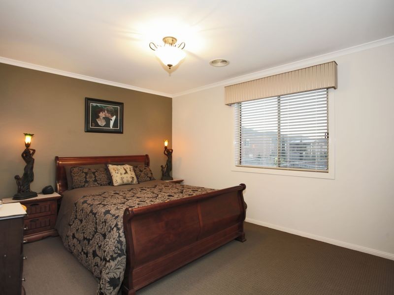 4 Viewgrand Drive, Berwick VIC 3806
