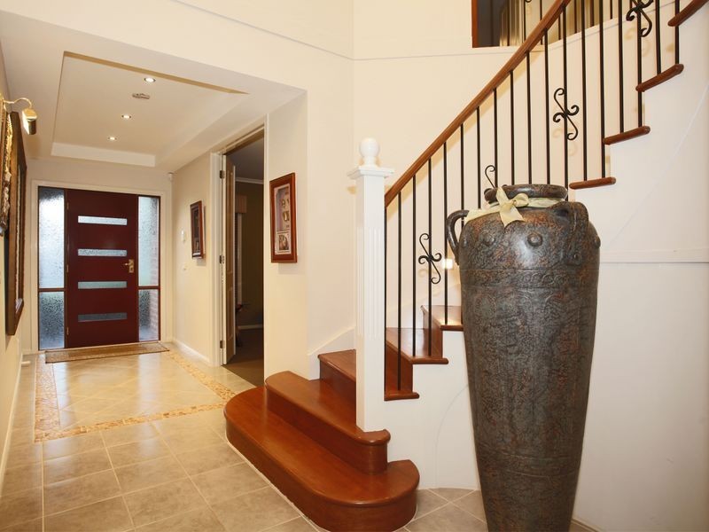 4 Viewgrand Drive, Berwick VIC 3806
