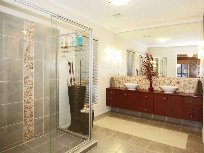4 Viewgrand Drive, Berwick VIC 3806