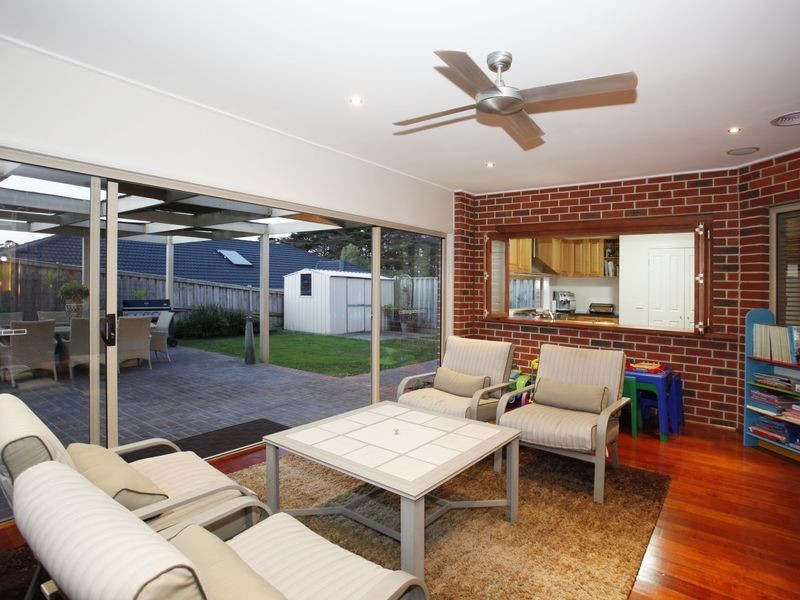4 Viewgrand Drive, Berwick VIC 3806