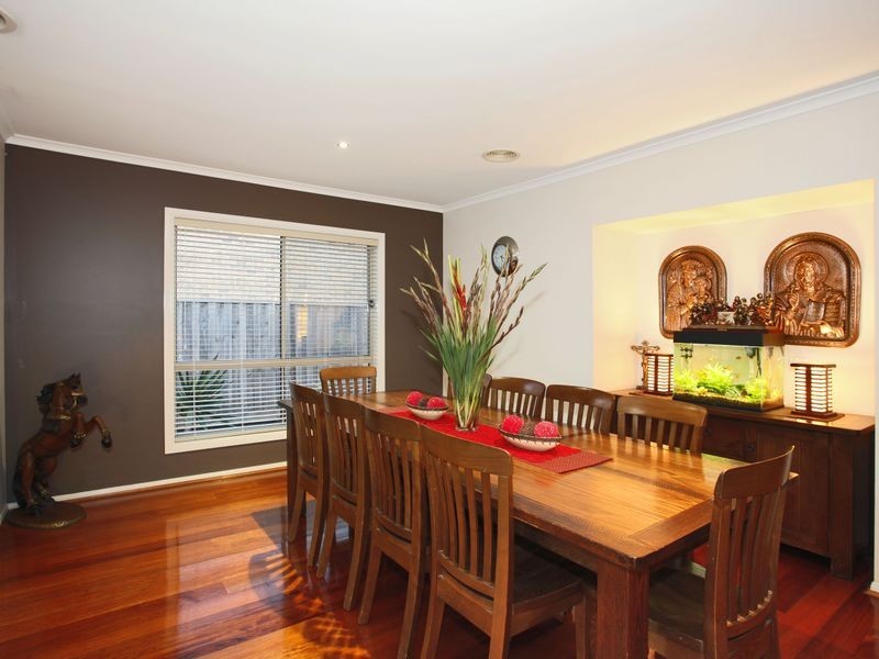 4 Viewgrand Drive, Berwick VIC 3806