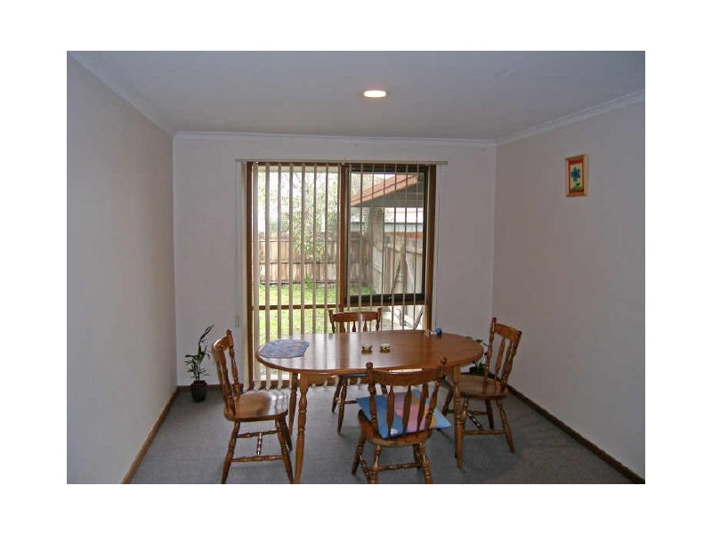 30 Hazelwood Avenue, Cranbourne North VIC 3977