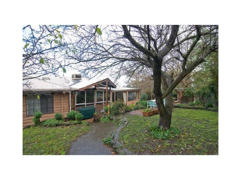 14 Ayr Court, Berwick VIC 3806
