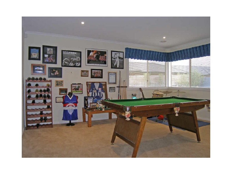 40 Pevensey Drive, Narre Warren South VIC 3805