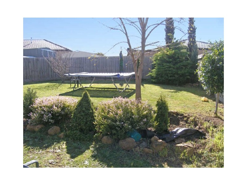 45 Earlsfield Drive, Berwick VIC 3806