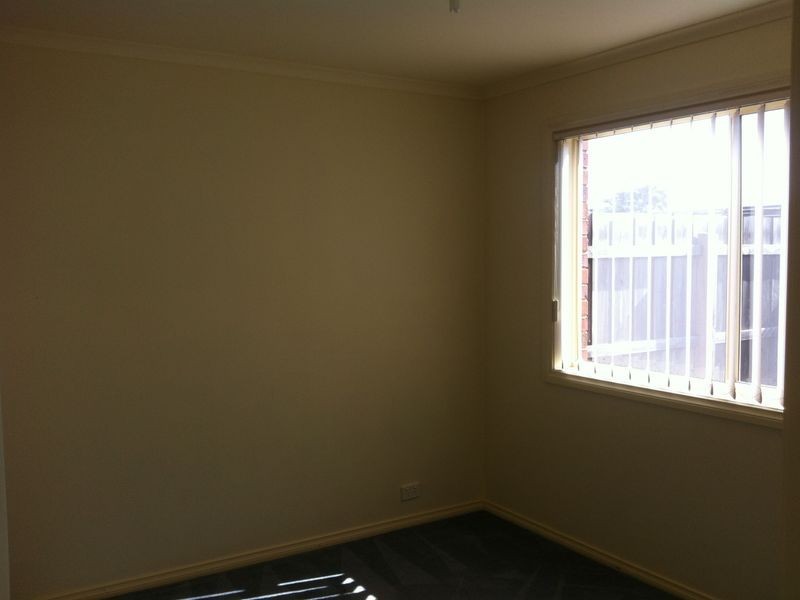 4/19-21 Maculata Drive, Cranbourne VIC 3977