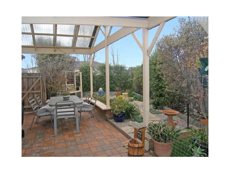 3 Robinswood Parade, Narre Warren South VIC 3805