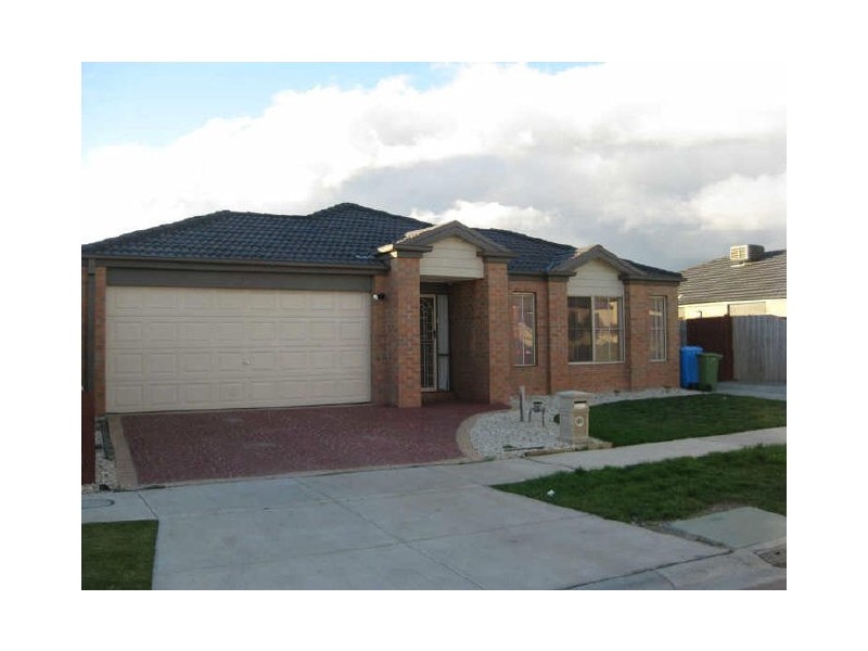 10 Cherry Wood Avenue, Narre Warren South VIC 3805