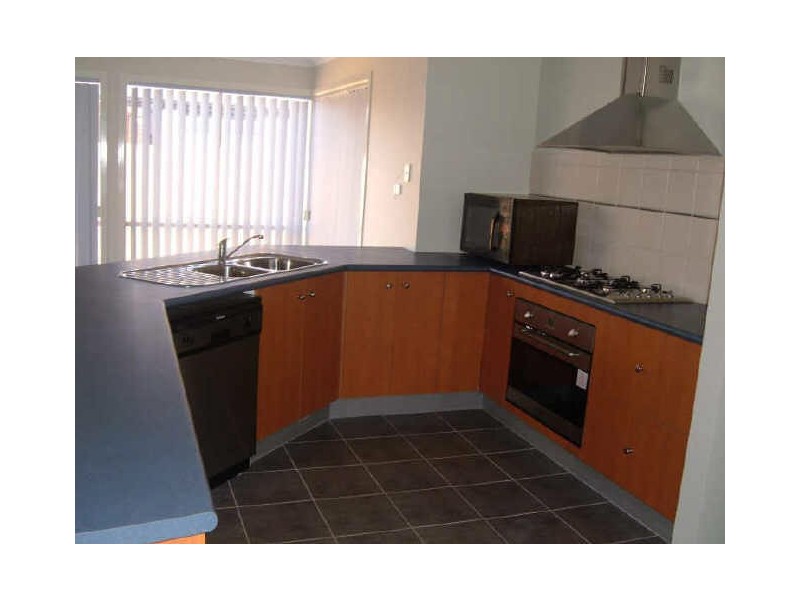 10 Cherry Wood Avenue, Narre Warren South VIC 3805