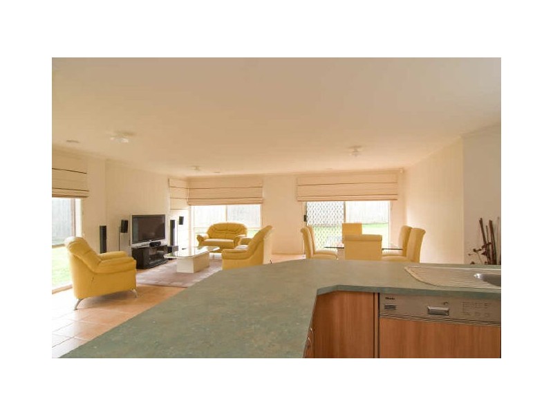 5 Kurnwill Place, Berwick VIC 3806