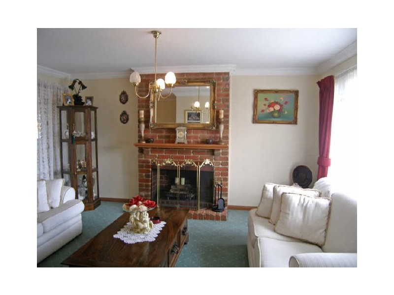 4 Nathan Court, Pakenham VIC 3810