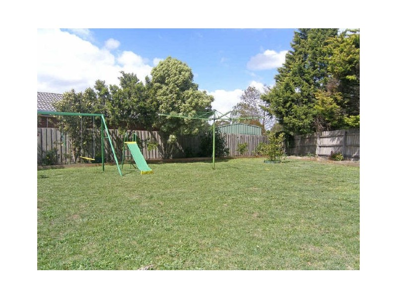 13 Harwood Court, Berwick VIC 3806