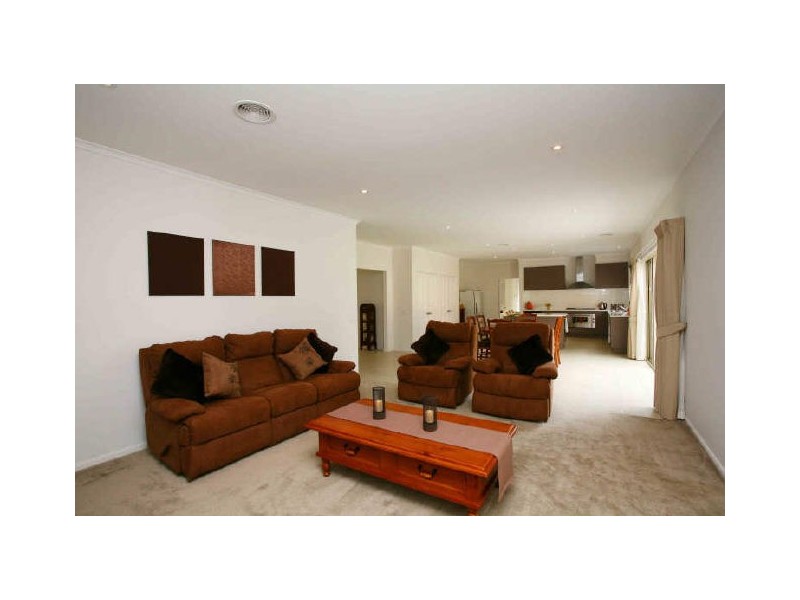 16 Market Lane, Narre Warren South VIC 3805