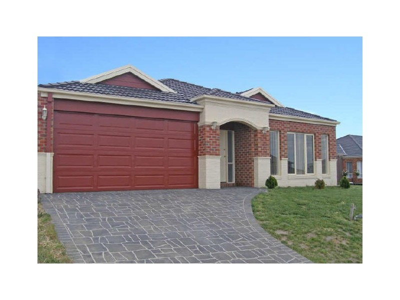 12 Bishop Place, Berwick VIC 3806