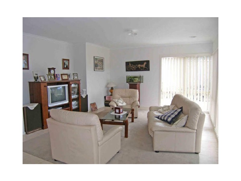 12 Bishop Place, Berwick VIC 3806