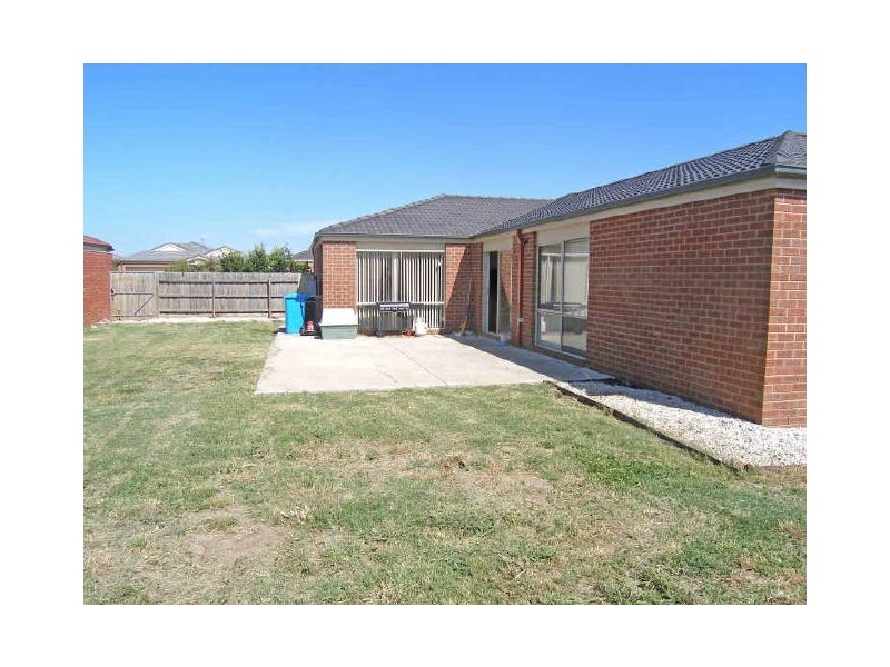 6 Eglinton Close, Berwick VIC 3806