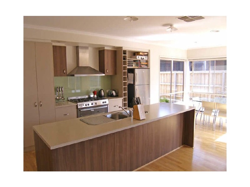 106 Bridgewater Boulevard, Berwick VIC 3806