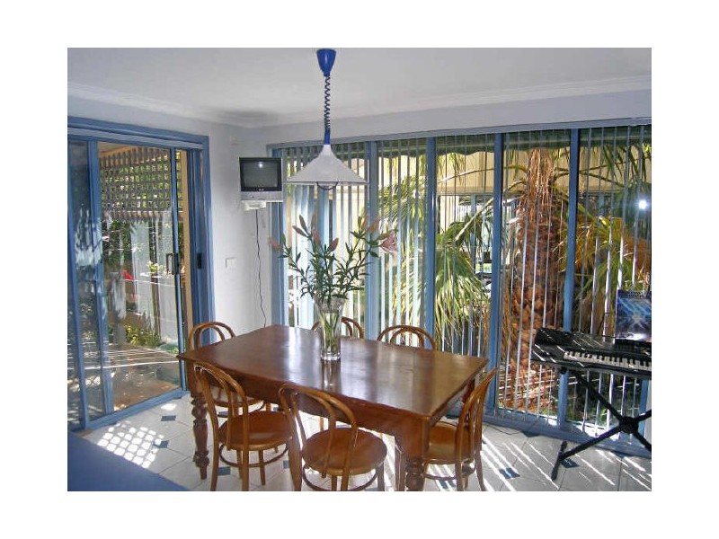 6 Valley View Crescent, Berwick VIC 3806