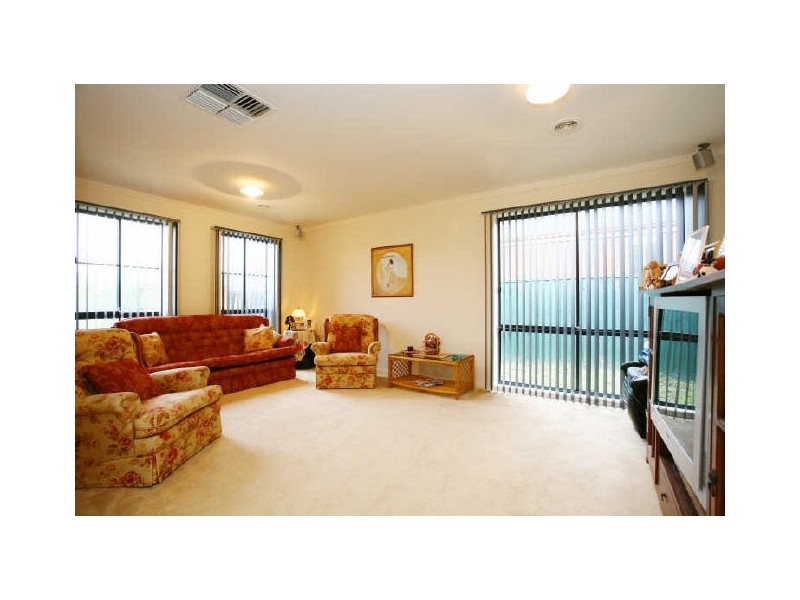 11 Tower Avenue, Narre Warren South VIC 3805