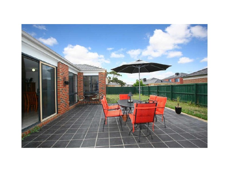 11 Tower Avenue, Narre Warren South VIC 3805