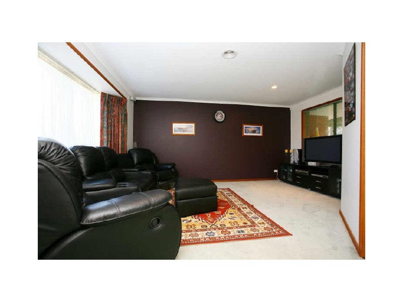 17 Gull Way, Narre Warren South VIC 3805