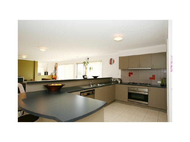 5 Shane Court, Berwick VIC 3806