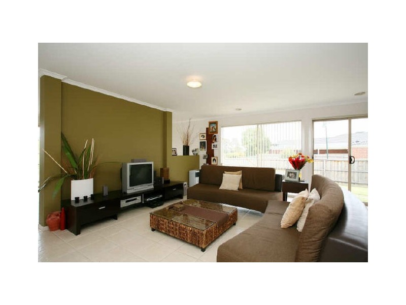 5 Shane Court, Berwick VIC 3806