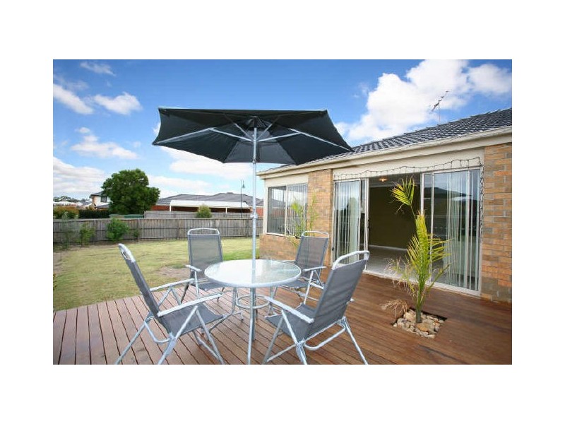 5 Shane Court, Berwick VIC 3806