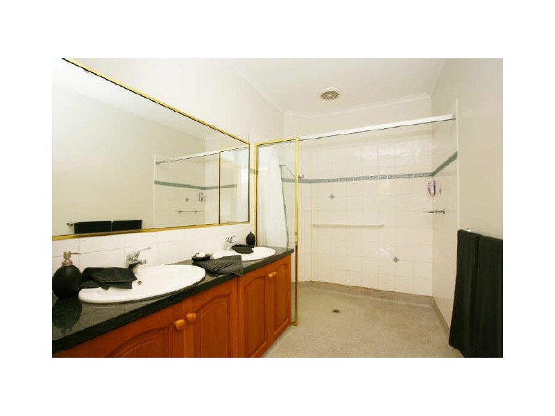 2 Gori Court, Narre Warren North VIC 3804