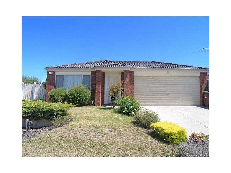 9 Hartsmere Drive, Berwick VIC 3806