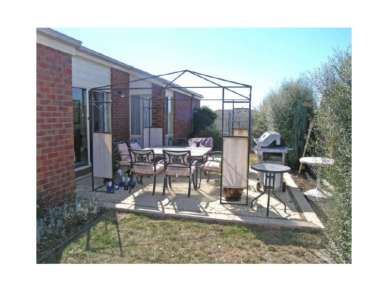 9 Hartsmere Drive, Berwick VIC 3806