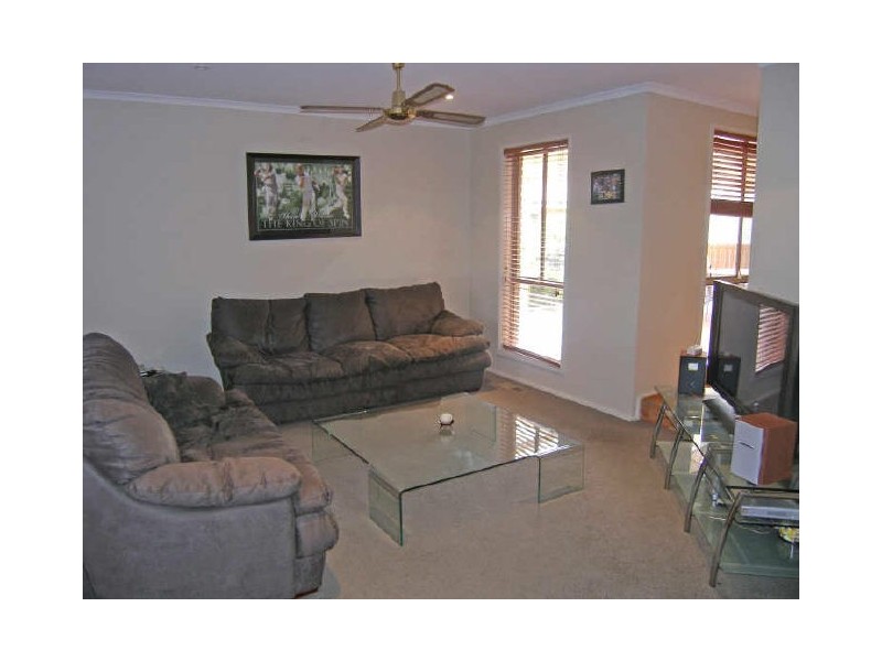 2 Insignia Crescent, Berwick VIC 3806