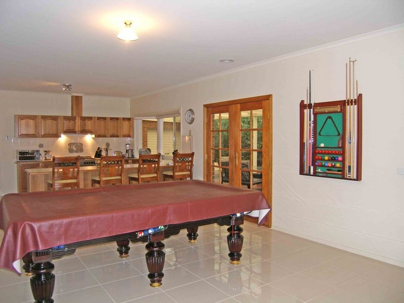 22 Ellesse Way, Berwick VIC 3806