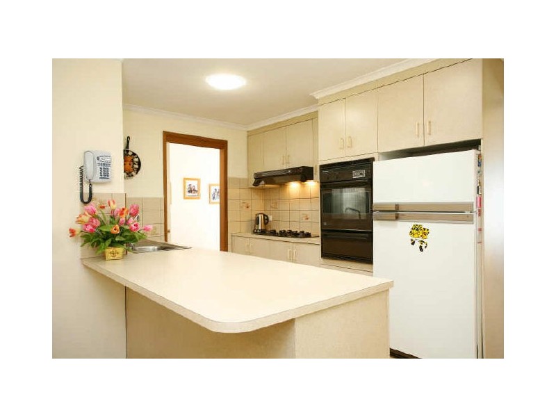 34 Collins Crescent, Berwick VIC 3806