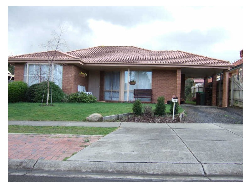 16 Warrawong Drive, Berwick VIC 3806