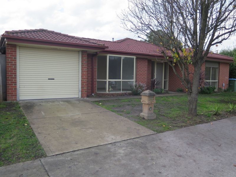 12 Snowgum Drive, Kilsyth South VIC 3137