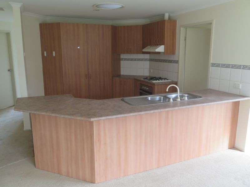 12 Snowgum Drive, Kilsyth South VIC 3137