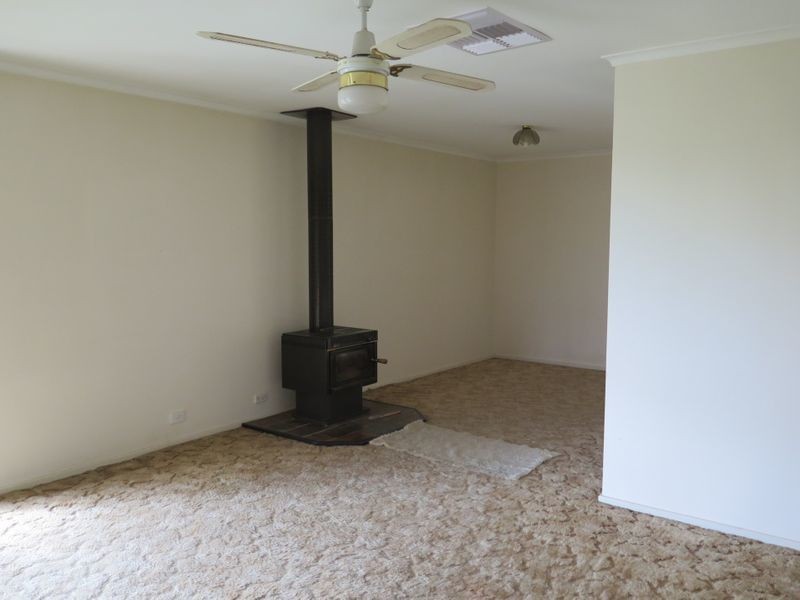 16 Adele Avenue, Ferntree Gully VIC 3156