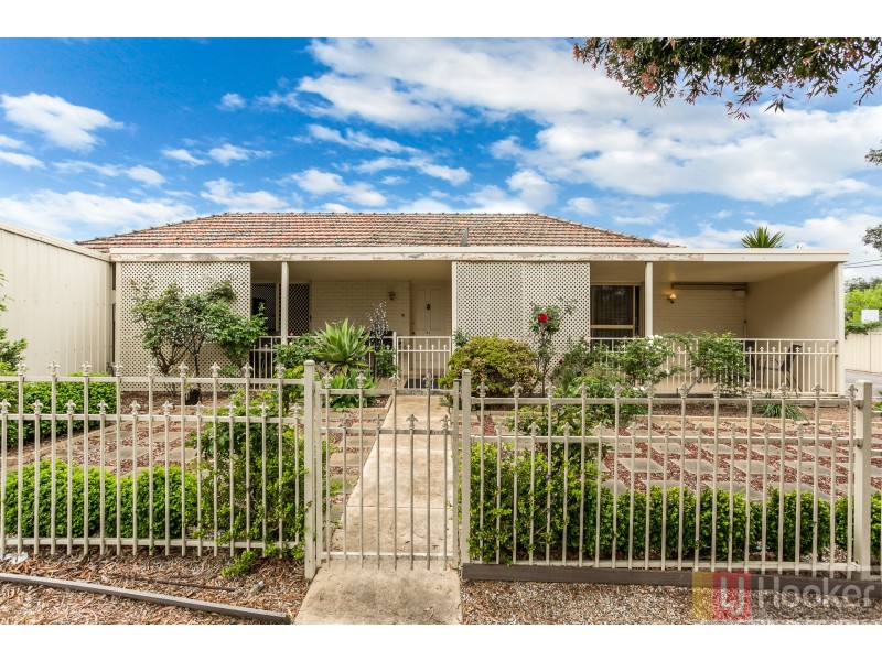 8 Anne Road, Knoxfield VIC 3180