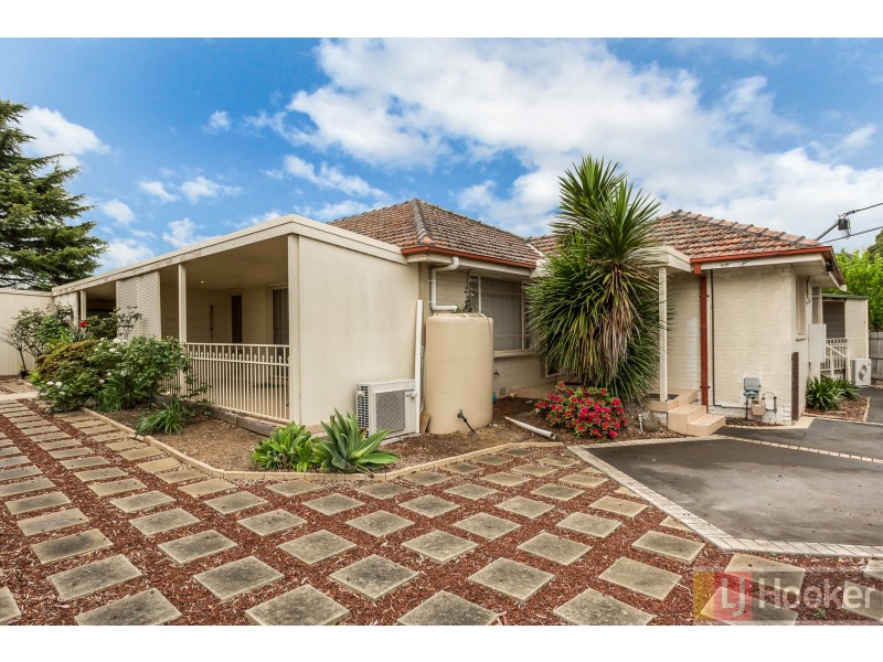 8 Anne Road, Knoxfield VIC 3180