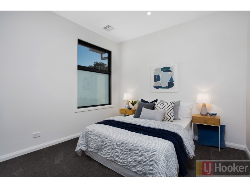 11 Elliot Street, Knoxfield VIC 3180