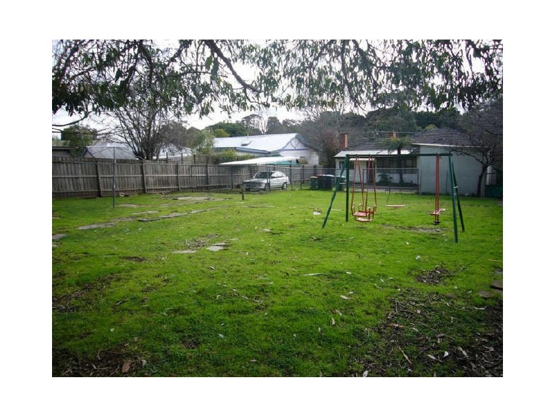 8 Bambury Street, Boronia VIC 3155